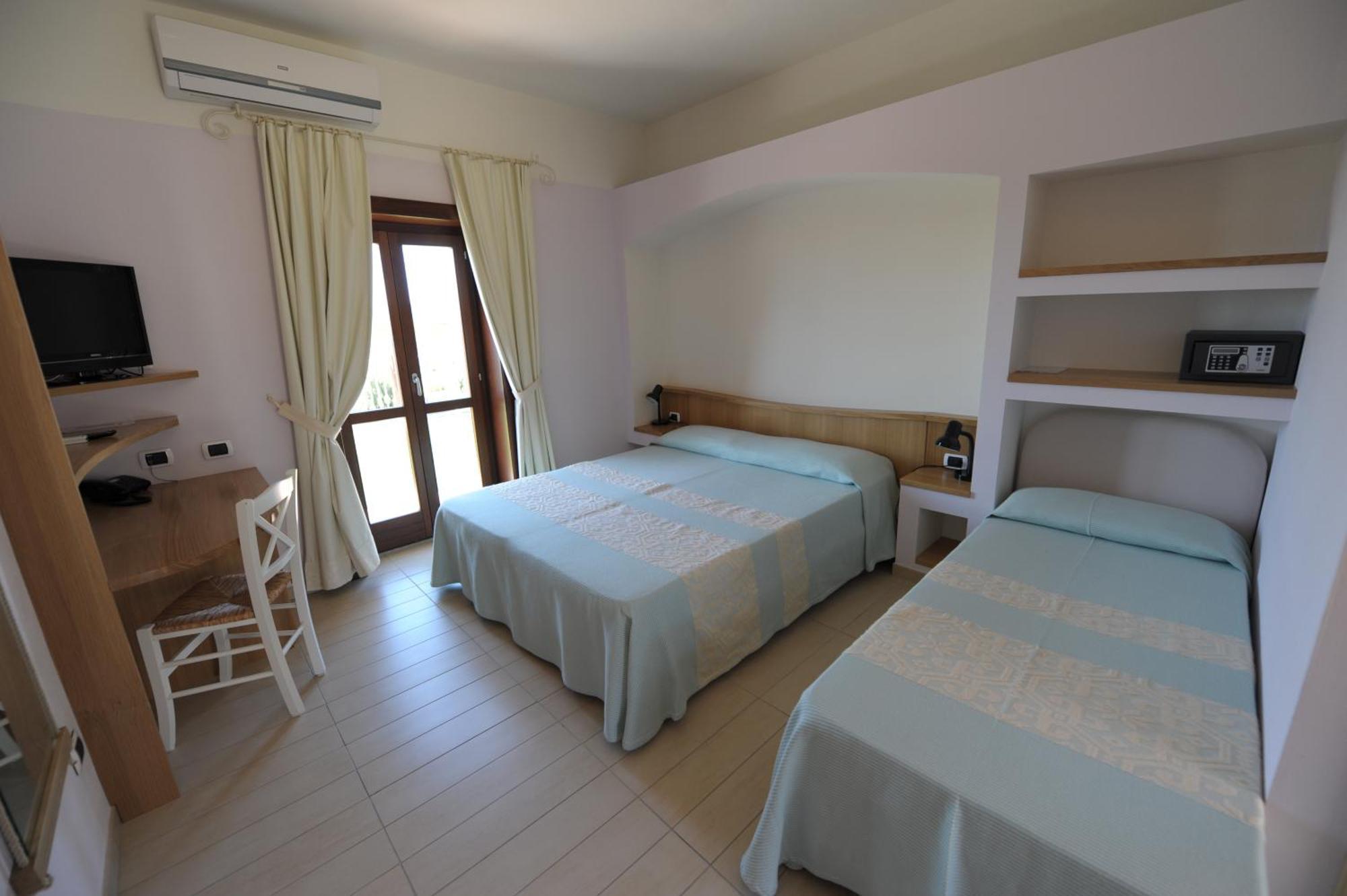 Hotel Cala Reale Stintino Buitenkant foto