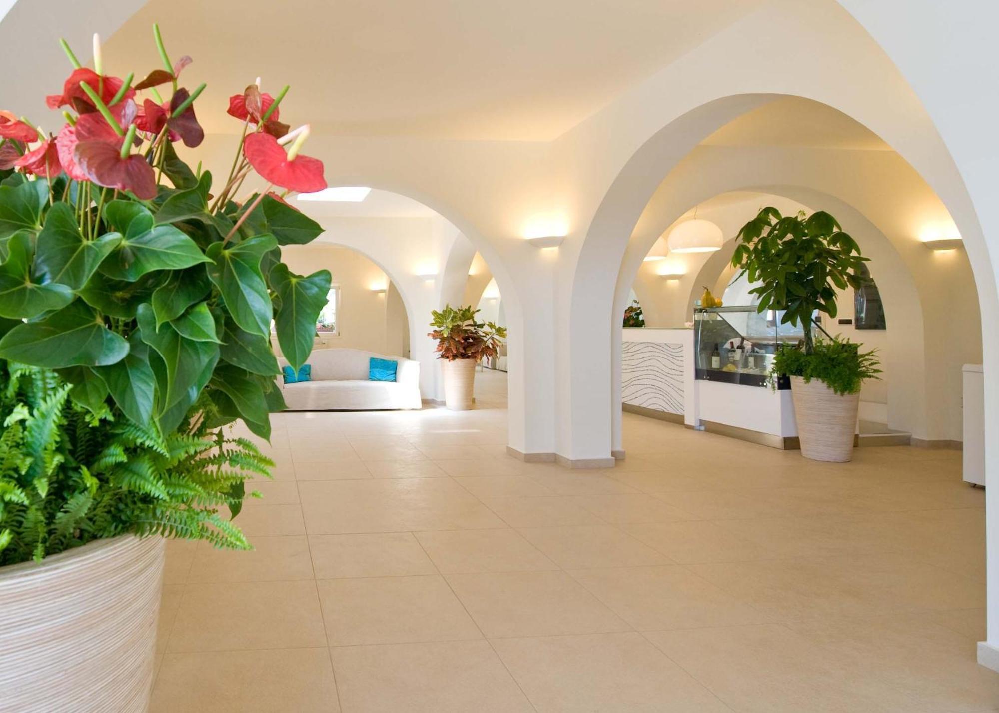 Hotel Cala Reale Stintino Buitenkant foto