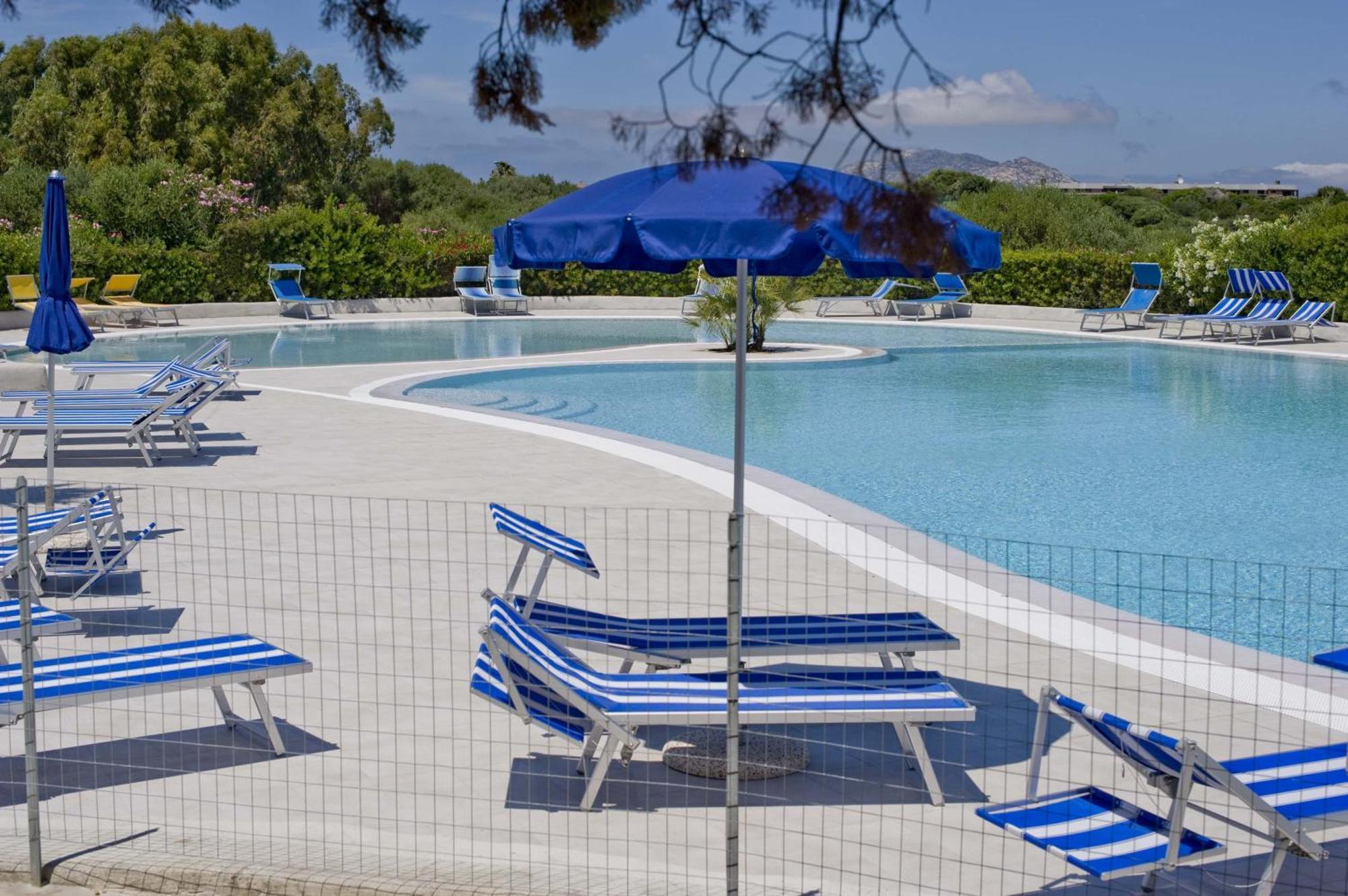 Hotel Cala Reale Stintino Buitenkant foto