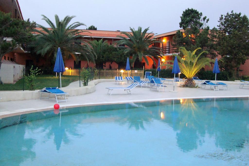 Hotel Cala Reale Stintino Buitenkant foto