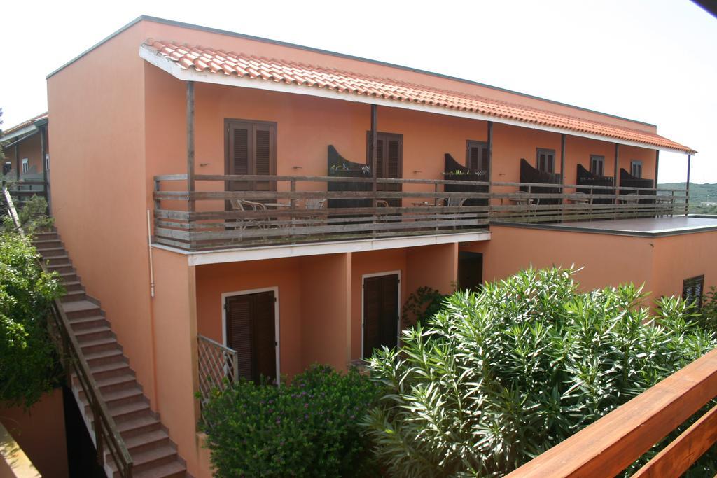 Hotel Cala Reale Stintino Buitenkant foto
