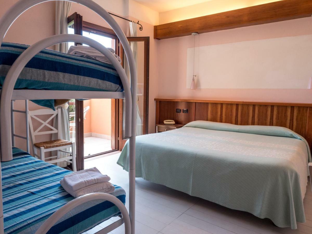 Hotel Cala Reale Stintino Buitenkant foto
